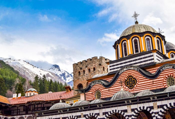 България
